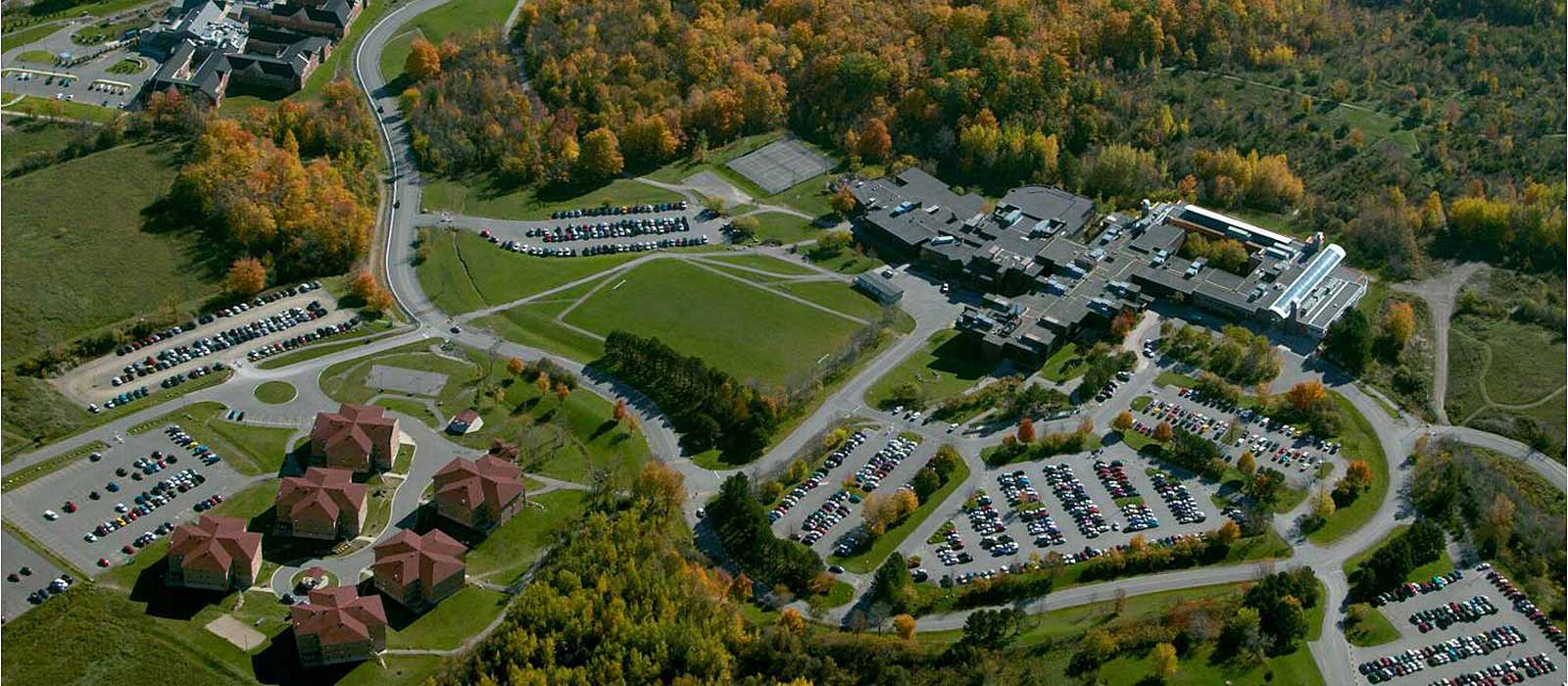 Fleming College kampüs havadan fotoğrafı
