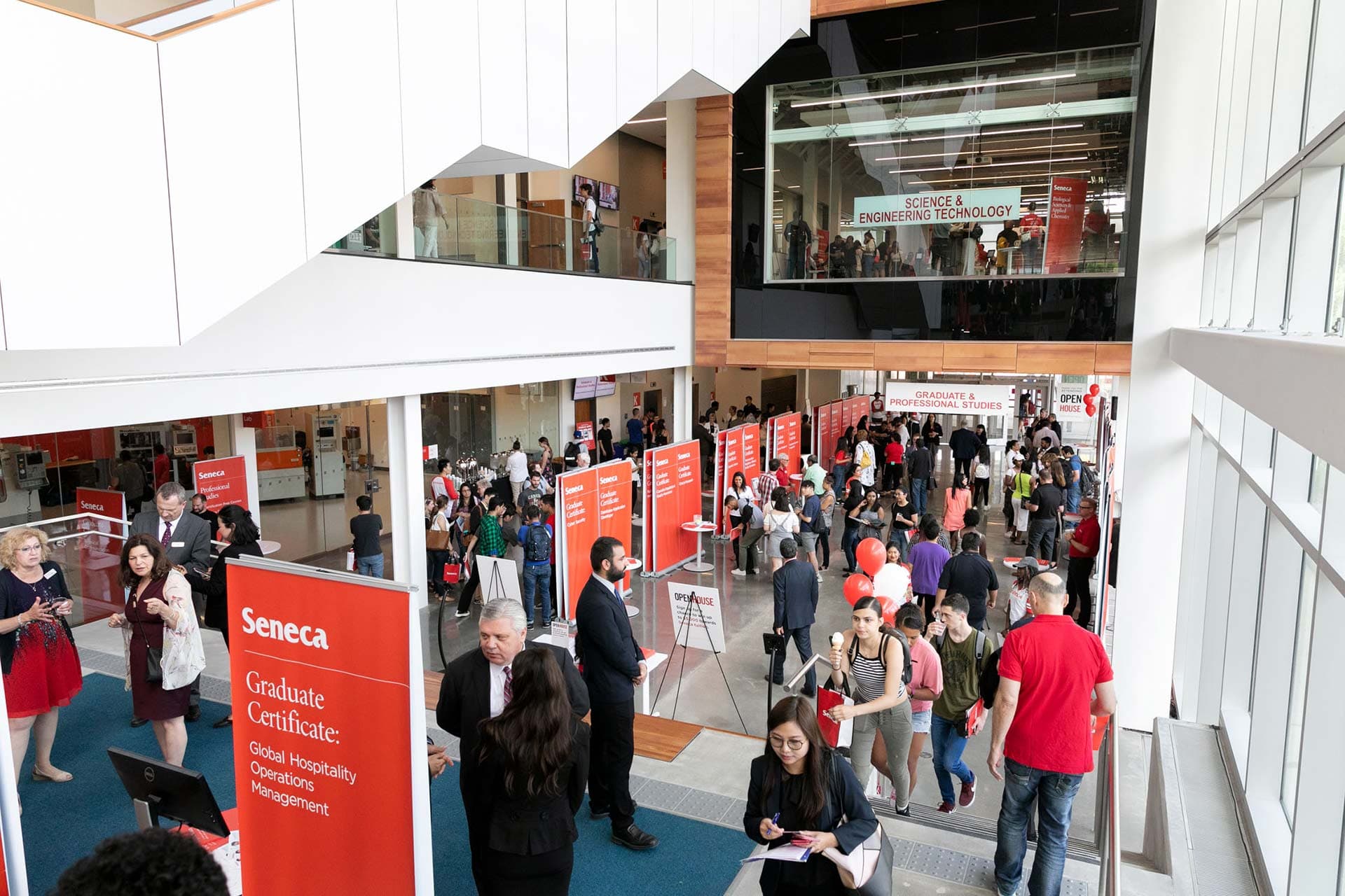 Seneca College kampüs etkinlik fotoğrafı